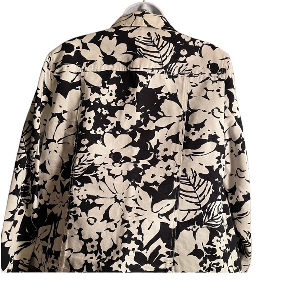 Jones New York Large Jacket. CL/GR08 - Picture 3 of 4